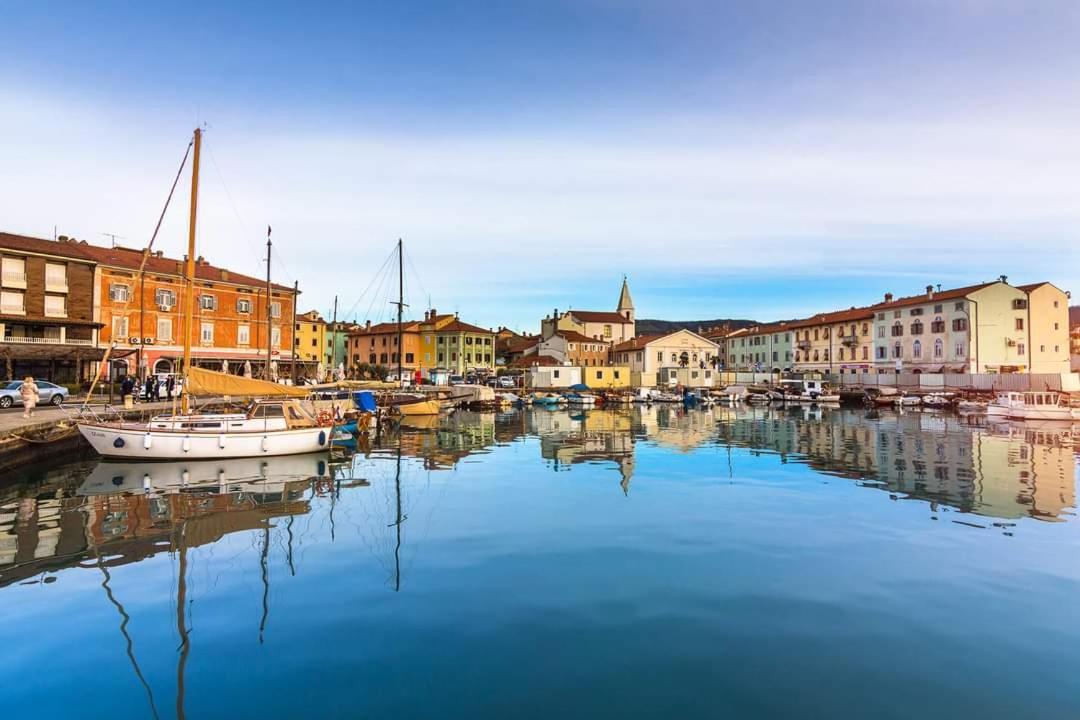 Apartmaji Soncek Izola Esterno foto