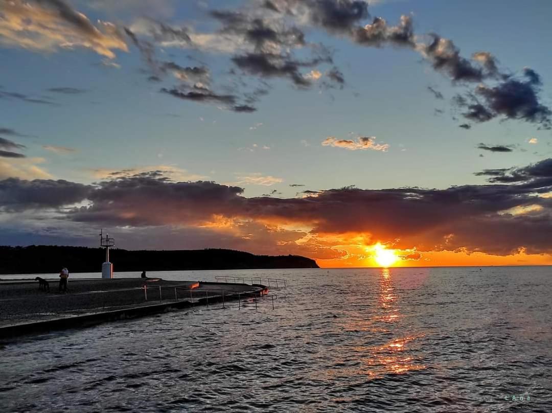 Apartmaji Soncek Izola Esterno foto