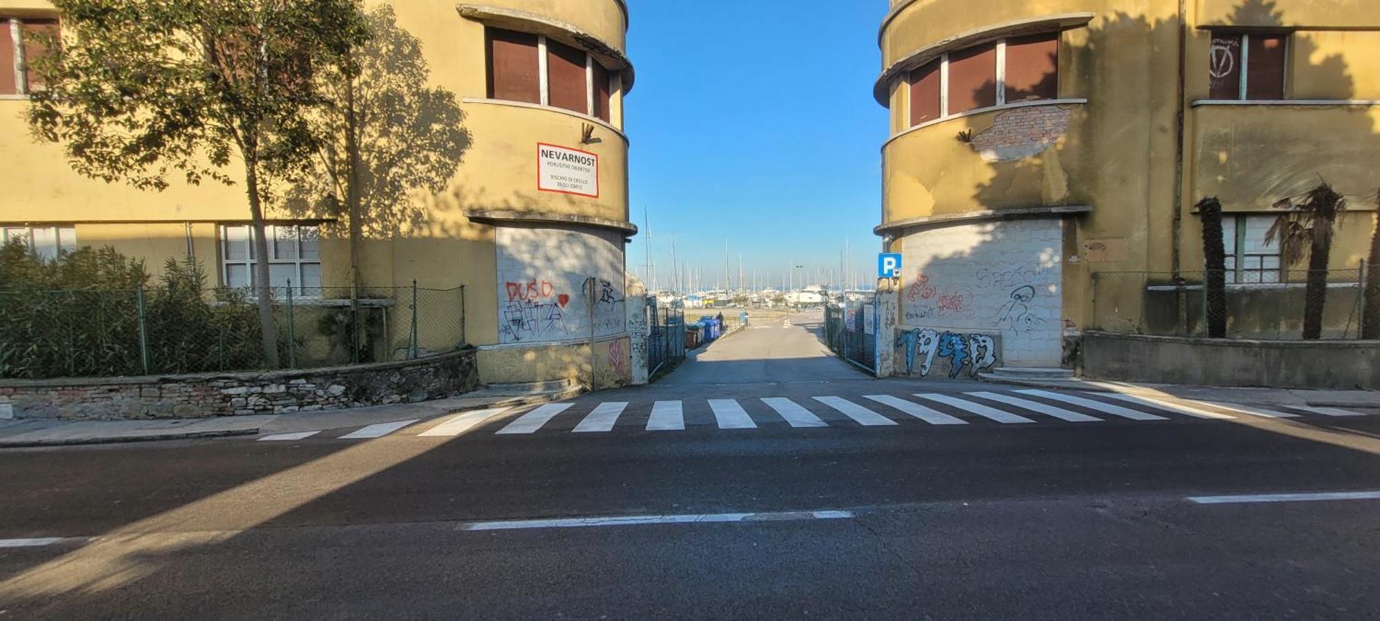 Apartmaji Soncek Izola Esterno foto