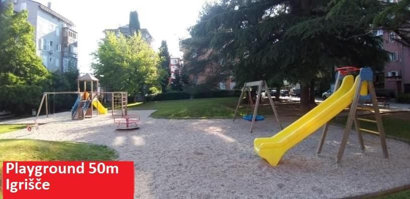 Apartmaji Soncek Izola Esterno foto