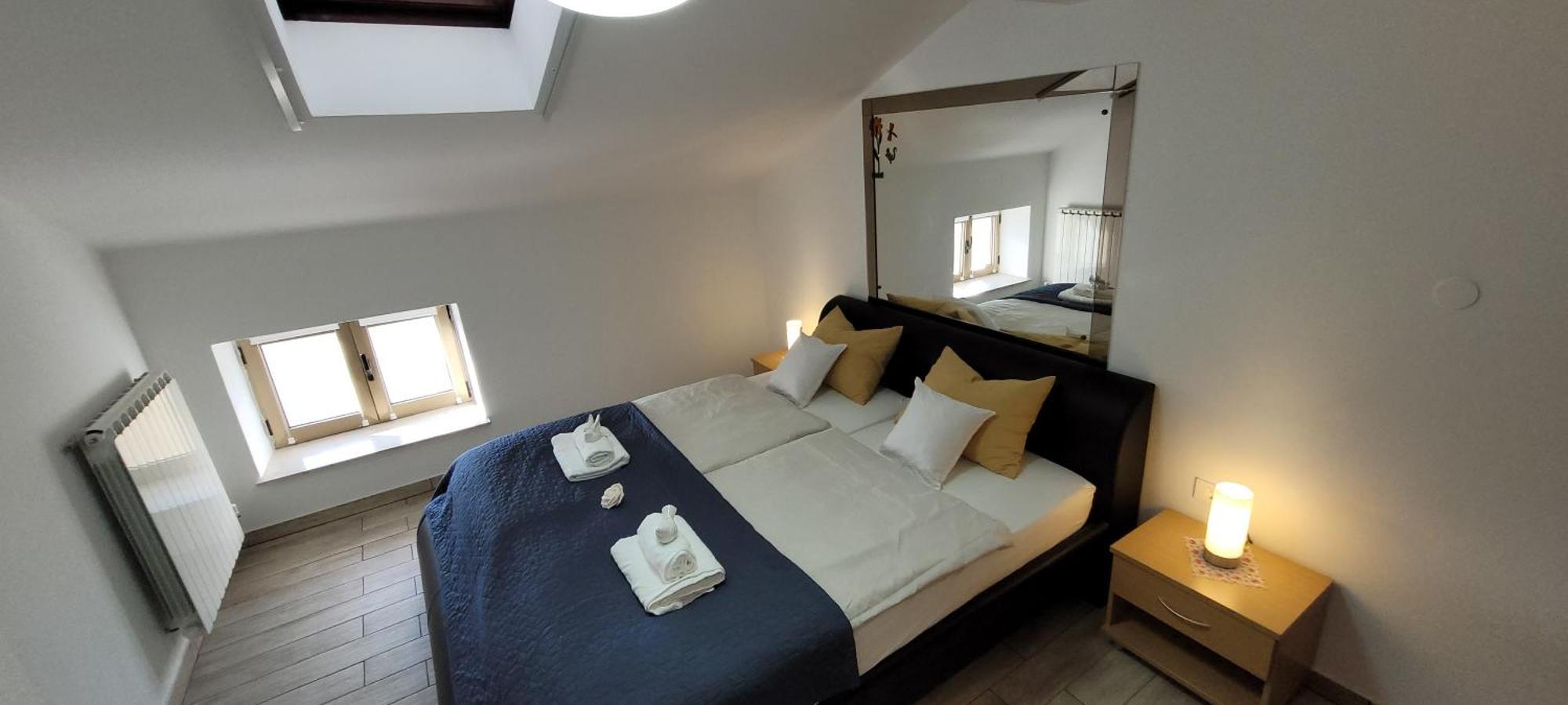 Apartmaji Soncek Izola Esterno foto