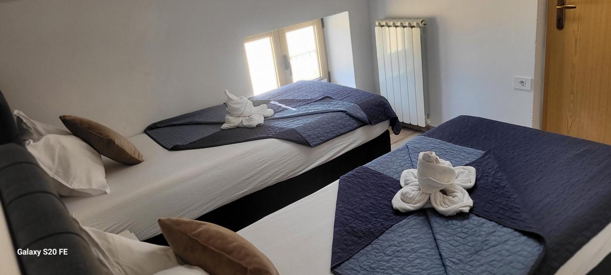 Apartmaji Soncek Izola Esterno foto